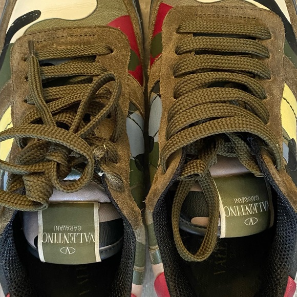 Valentino Rockstud Camo Sneakers - Picture 2 of 6